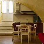 Del Casalnuovo 4* Matera