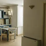 Del Casalnuovo Aparthotel 4*