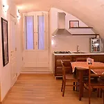 Del Casalnuovo Aparthotel 4*