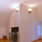 Del Casalnuovo 4*