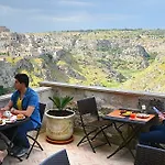 Del Casalnuovo 4*