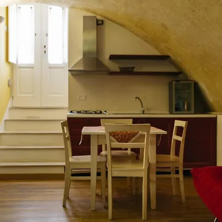 Del Casalnuovo 4* Matera