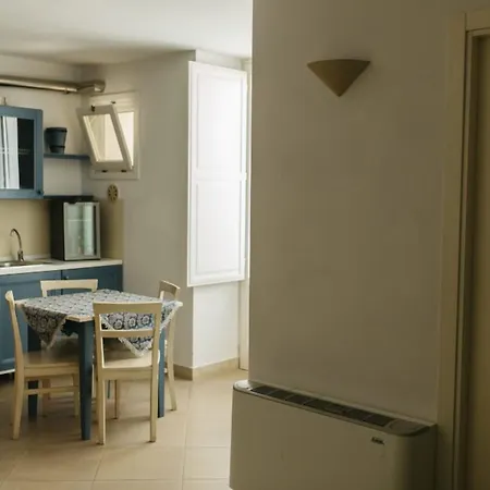 Del Casalnuovo 아파트호텔 4*