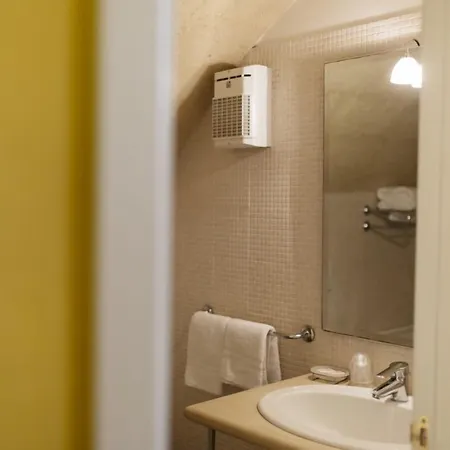 Del Casalnuovo 아파트호텔 4*