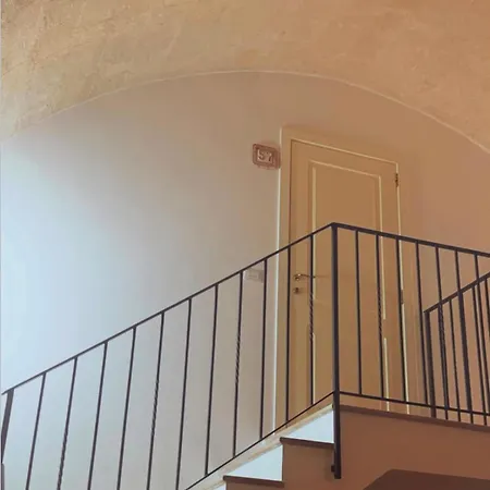 Del Casalnuovo 4*