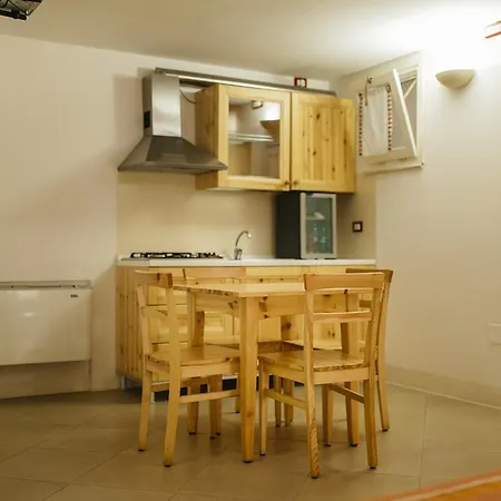 Del Casalnuovo מלון דירות מטרה