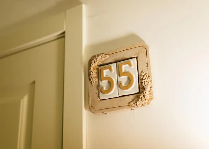 Del Casalnuovo 4* מטרה