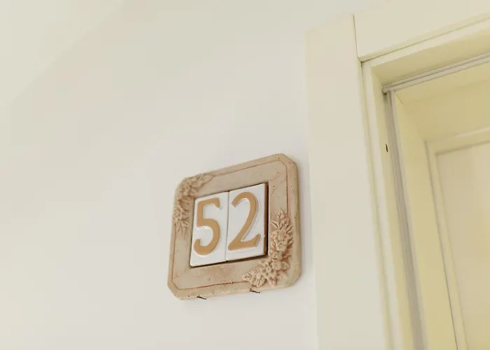 Del Casalnuovo 4* Matera